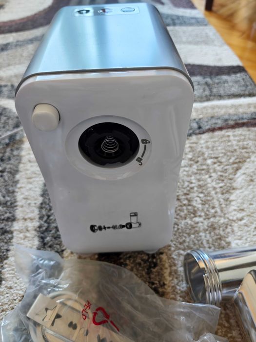 Електрическа месомелачка SilverCrest (400W) с приставки