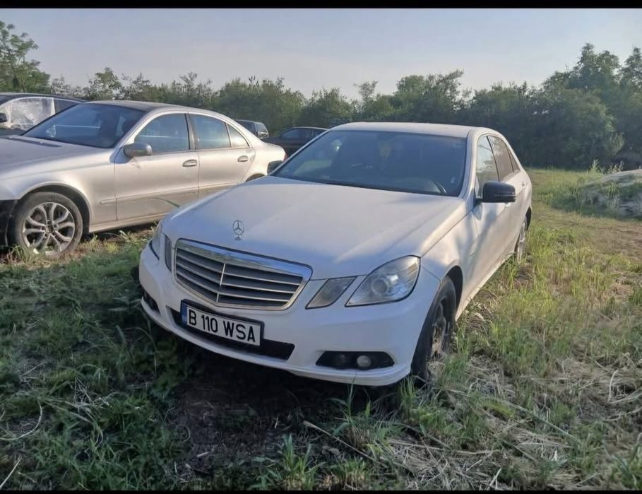 Uși Mercedes W212 cod culoare A52 negre sau albe