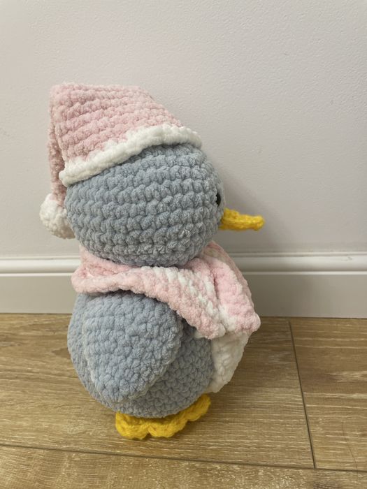 Pinguin crosetat manual, plus, jucarie, handmade, pufos, de iarna