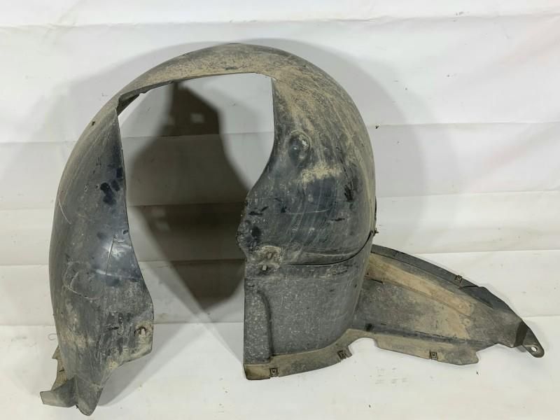 Carenaj roata stanga fata Volkswagen Passat B7 Break
