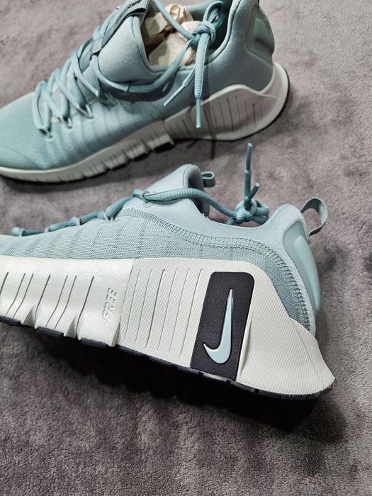 NIKE FREE METCON 6 - НОВО Маратонки