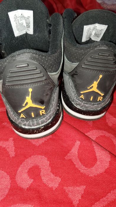 Jordan 3  marimea 38