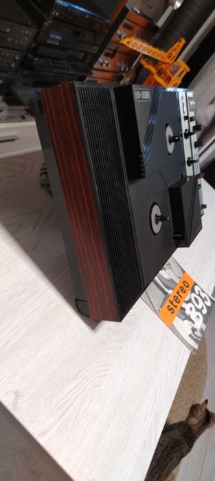 Magnetofon Tesla B93 stereo