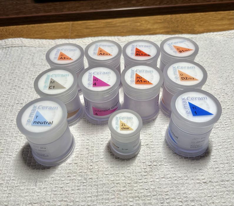 Ceramică Tehnică Dentară - VITA Lumex, VMK Master, VM 13 / Ivoclar IPS InLine, Style Ceram, e.max Ceram