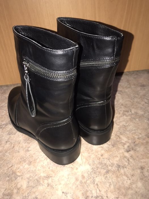 Продам сапоги внутри цигейка