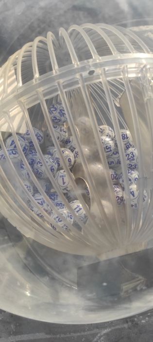 Лото трон        .