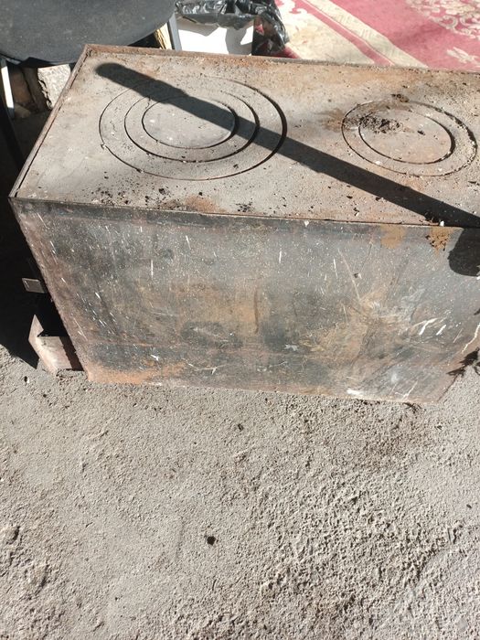 Продаю чугунную печку