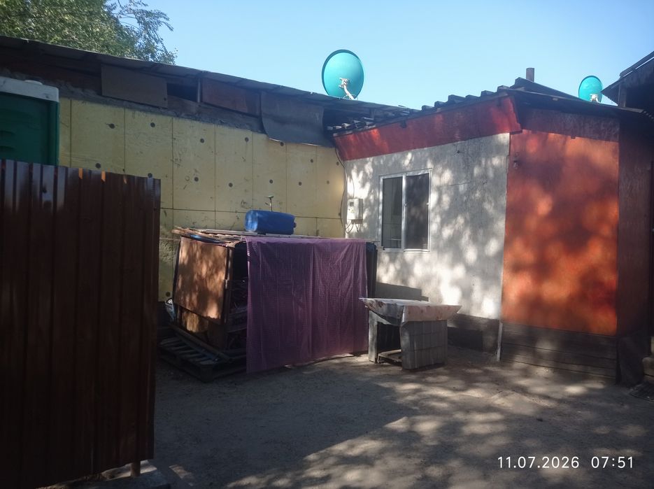 Часть дома продам