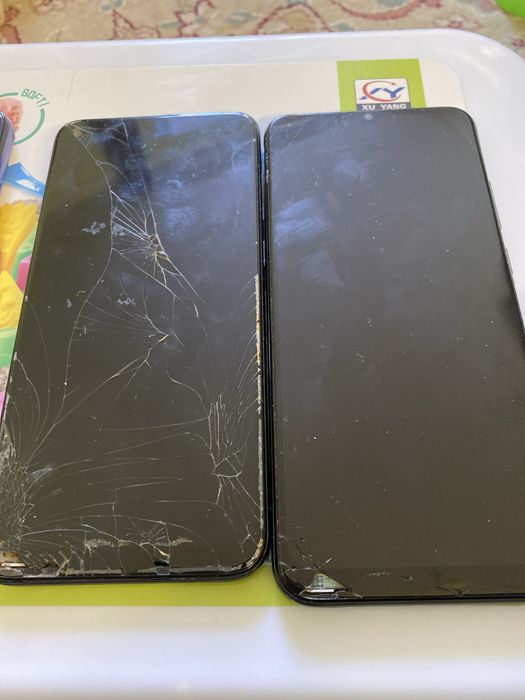 Телефоны продам в одни руки