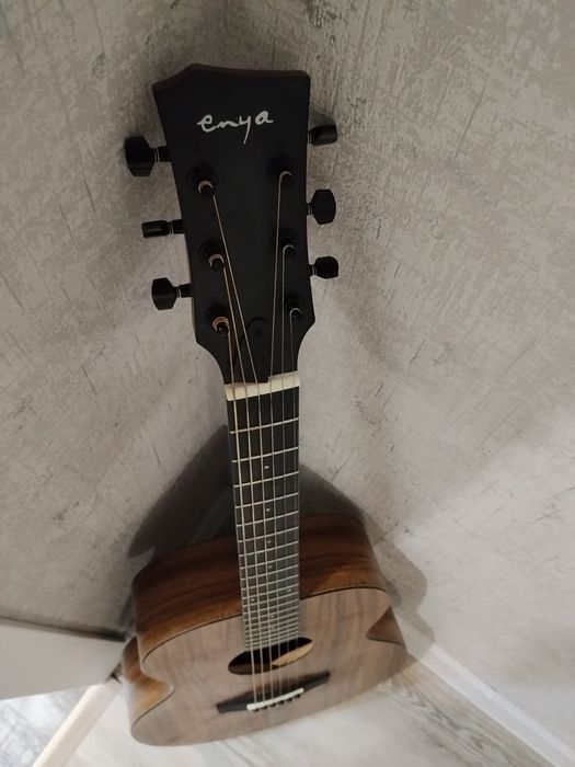 Акустическая гитара Enya EA-X1