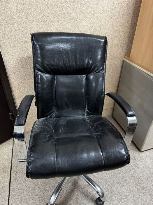 Офыисные стулья и кресла