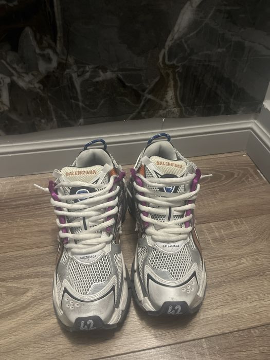 Balenciaga runner