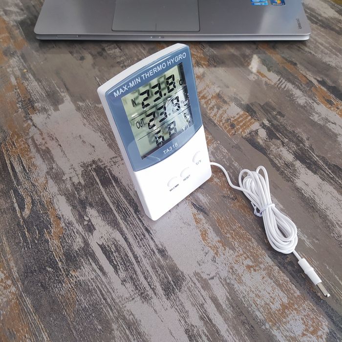 Термометр / Гигрометр / Градусник