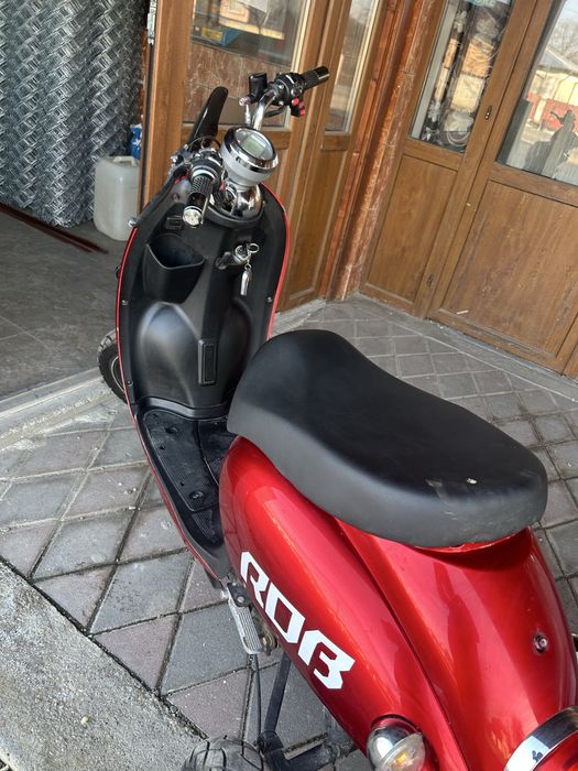 vand RDB E-Klass Scuter Electric – Autonomie Bună, Încărcare la Priză