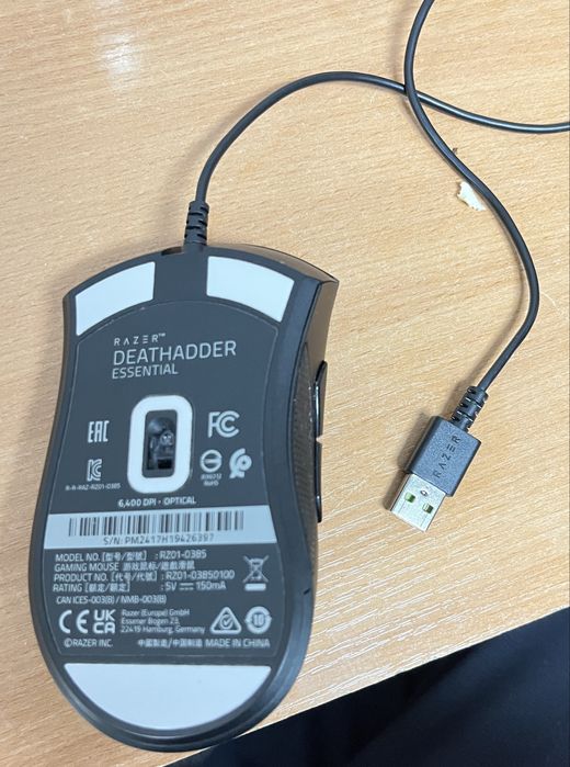 Мышь Razer DeathAdder Essential черный