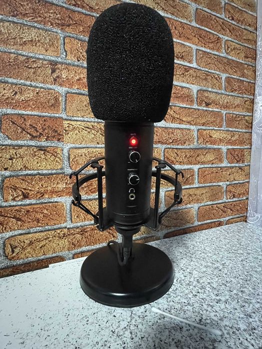 Microfon Gaming Trust GXT 256 Exxo RGB USB de birou