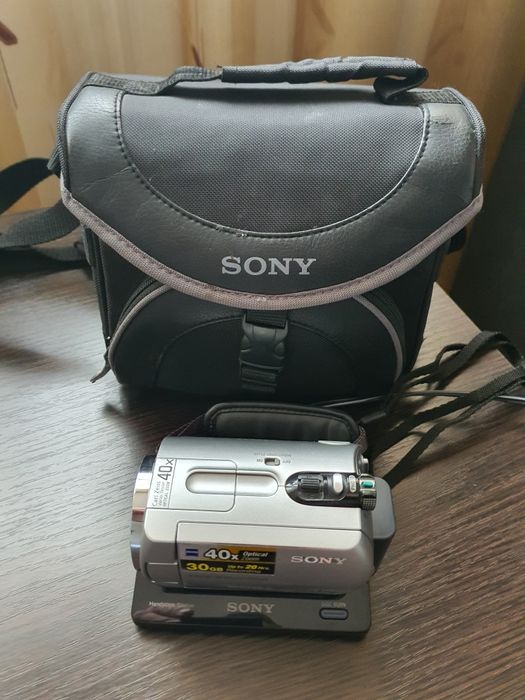 Camera video cu display digital