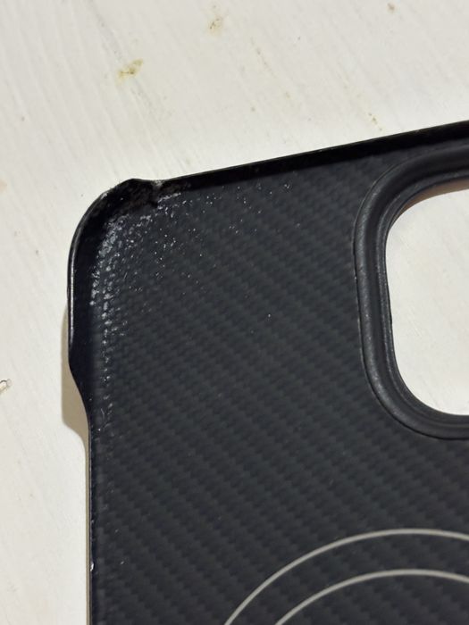 Vand /schimb husa Carbon —iphone 15