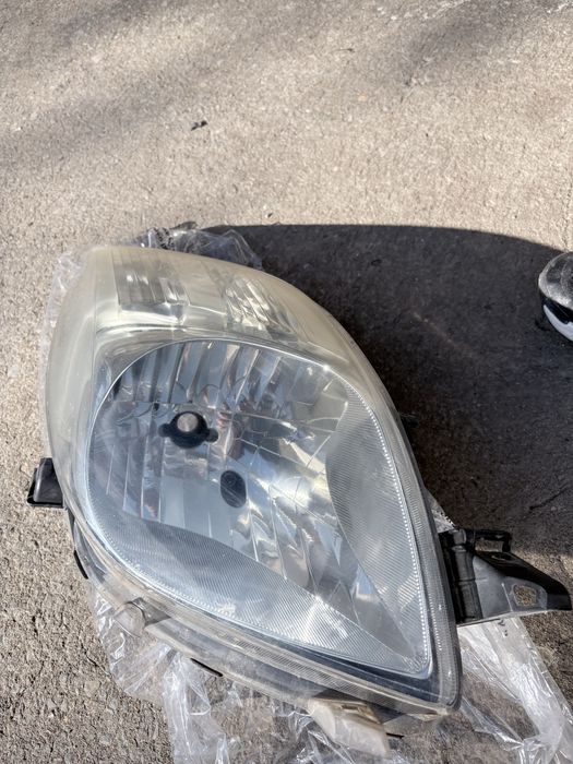 Фар за toyota yaris 2009 P9
