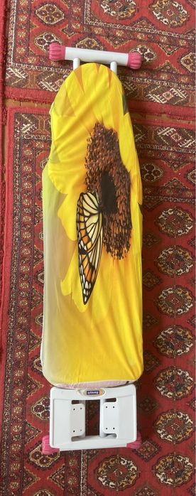 Посуда,гладильная доска,Вешалки,Утюжок-расческа для волос