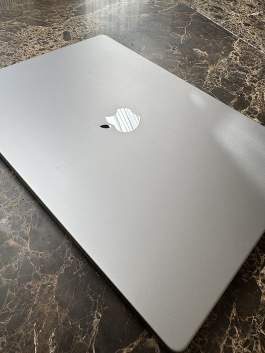 MacBook Pro 16" M1 Pro 2021/ 16GB RAM / 512GB SSD - A2485