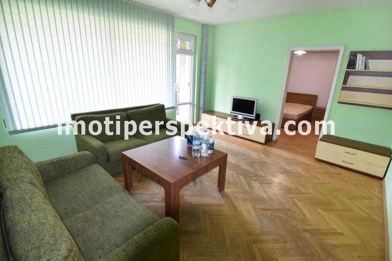 Продава се Тристаен апартамент в Пловдив, Кючук Париж - 82 кв.м за 1592 €/кв.м - Снимка #1