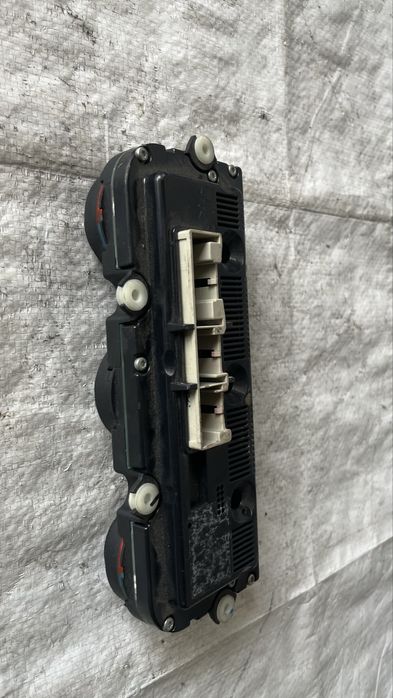 Панел климатик VW Golf 5