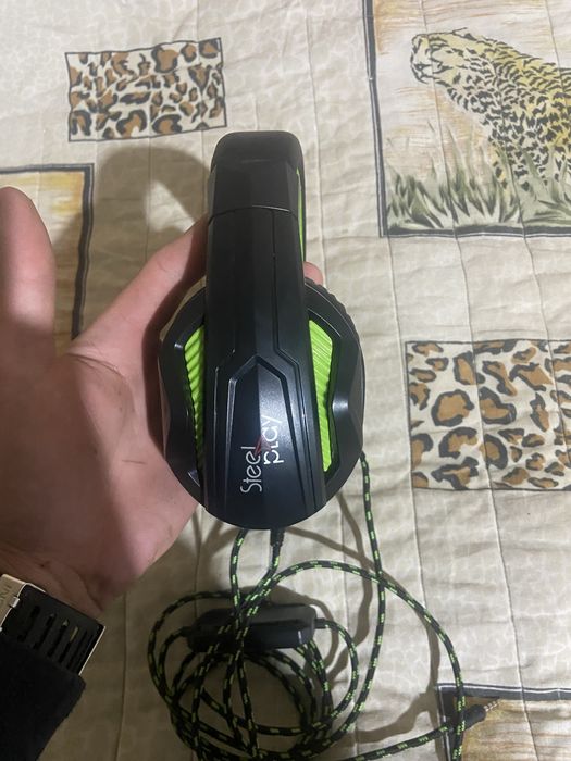 Продавам геимърски слушалки SteelPlay