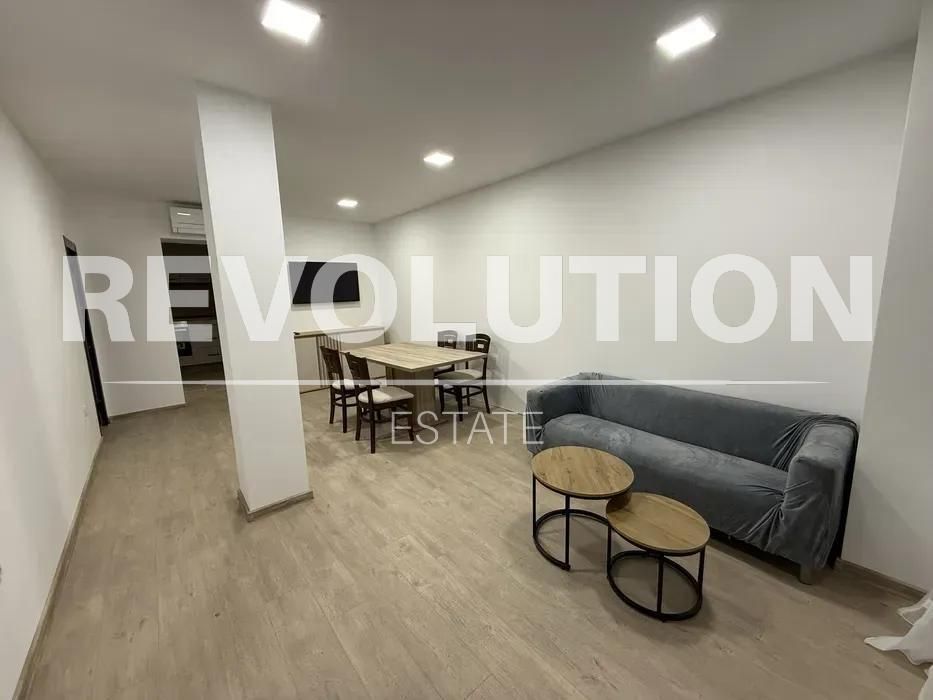 Двустаен апартамент в района на Владислав Варненчик!