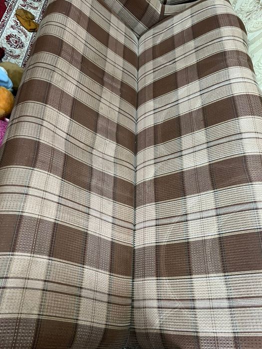 Отдам диван и два кресла