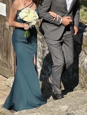 Елегантна официална рокля тип русалка