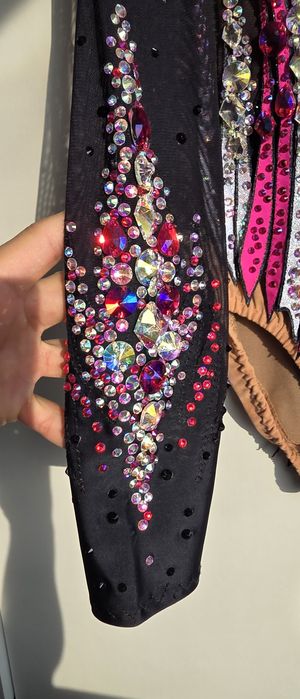 Продам гимнастический купальник