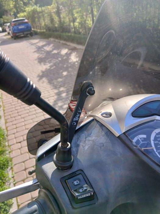 Слюда за скутер honda sh150i