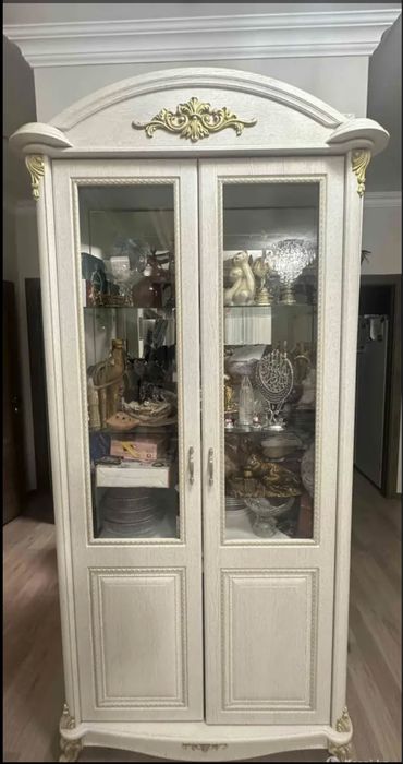 Продается сервант