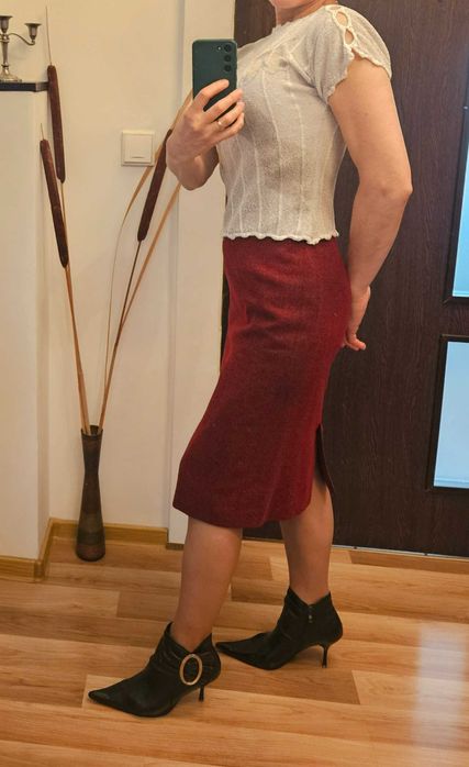 Fustă de stofă, culoare rosu burgund