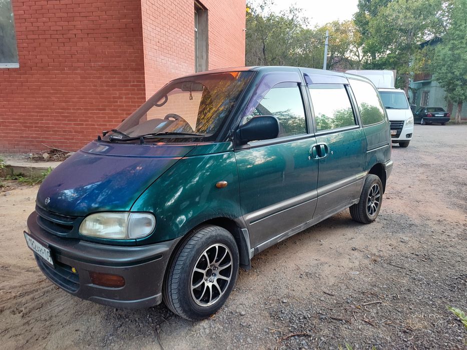 Продам Nissan Serena