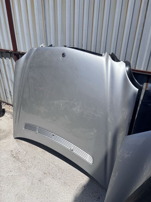 Капот на мерседес w211