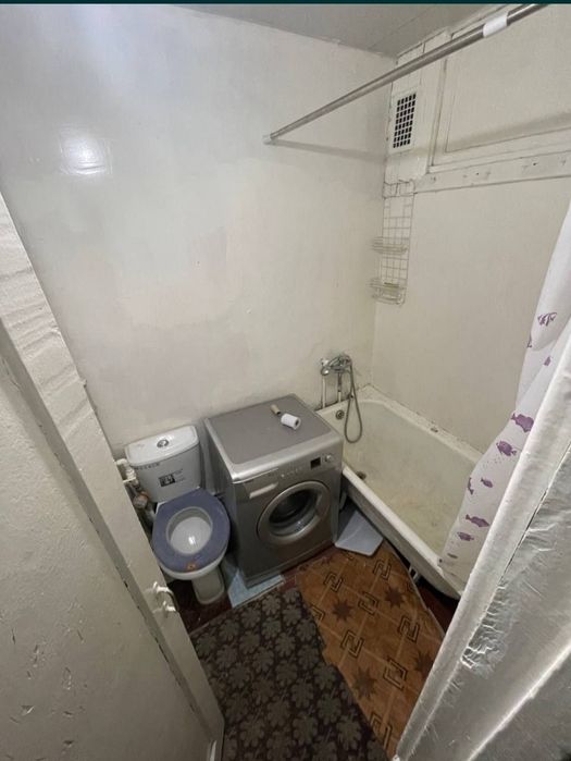 Kvartira sotiladi 1 xona Raysentr Algoritm ruparasida