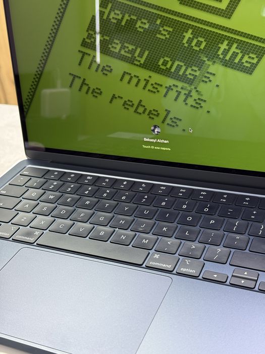 Apple MacBook Air 13 m2