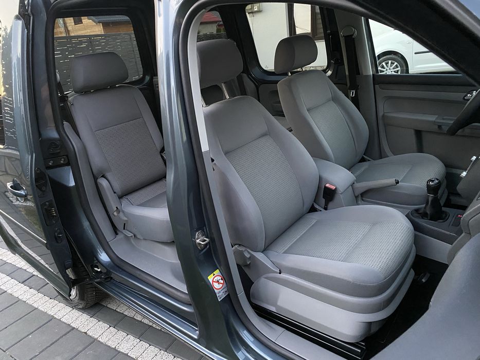 VW Caddy Life 1,9 Tdi~77-KW-105-Cp-top fara Rugina