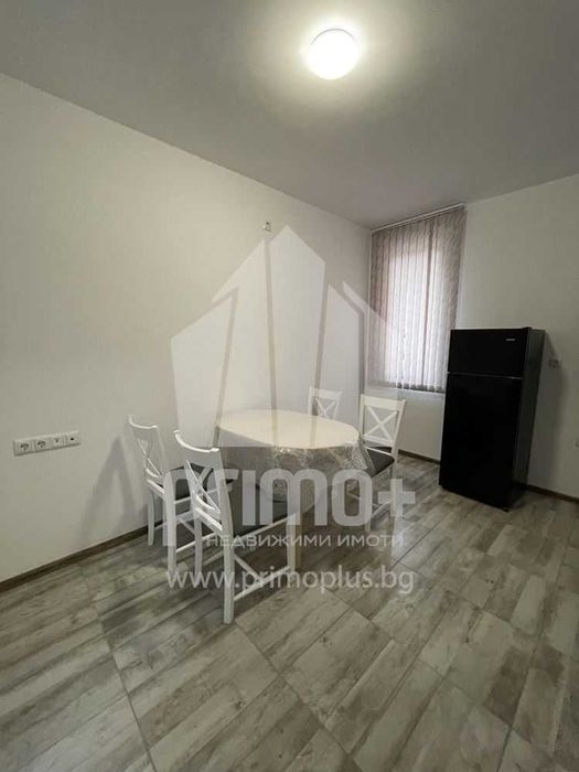 Хол, спалня, кухня ново строителство