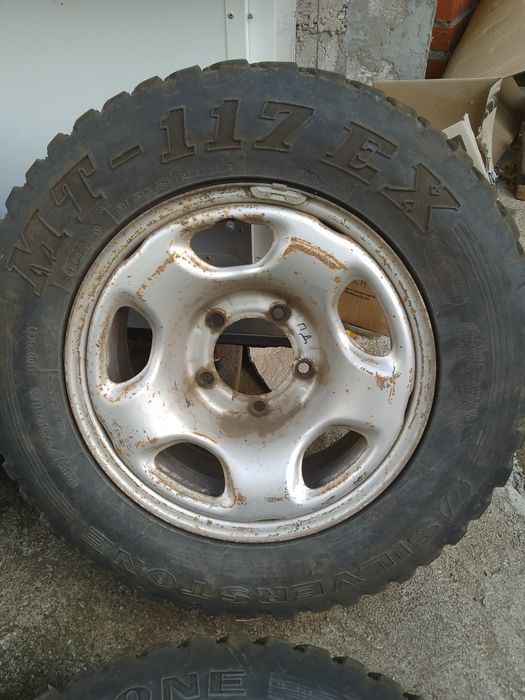 Гуми с джанти за Гранд Витара 2000