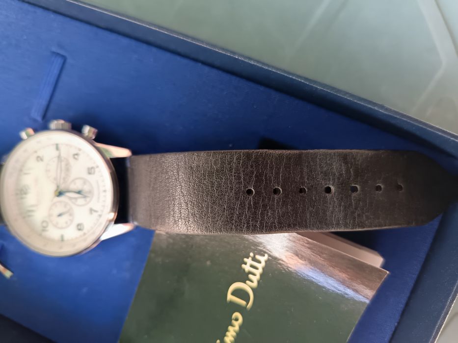 Продавам часовници работещи