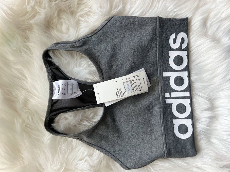 Спортно бюстие Adidas ново с етикет