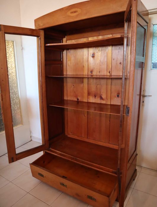 Антикварен бюфет от 1938 г.