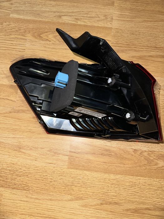 Stop drapta spate VW T-ROC cu LED 2025 nou 2GA945096D 15S