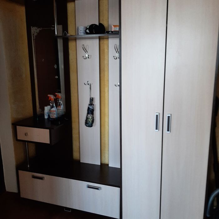 Продажа мебели для прихожей.