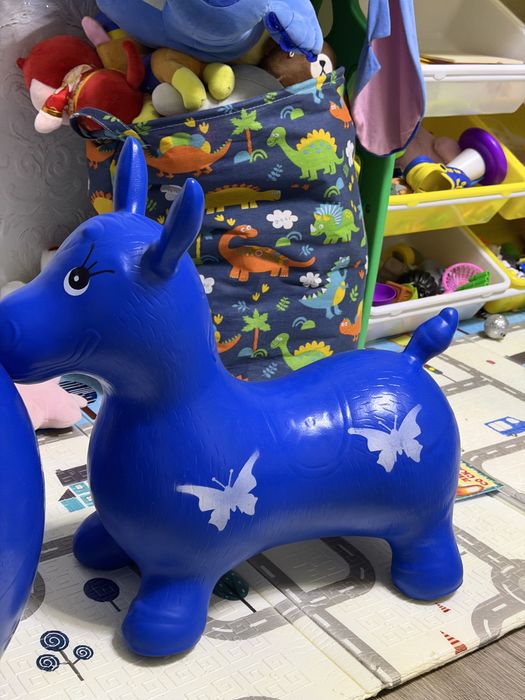 Детские вещи и игрушки