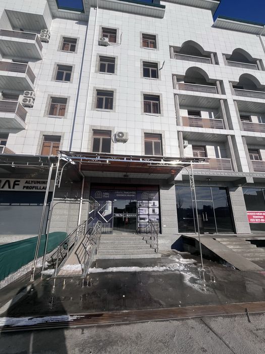 Срочно продаётся помещение с подвплом в Гелионе