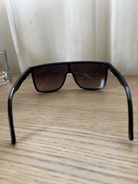 Унисекс слънчеви очила Carrera